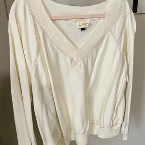 Universal Thread Cream V-Neck Sweater